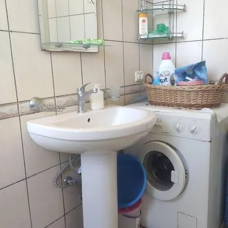 Apartment Ledio's Spille